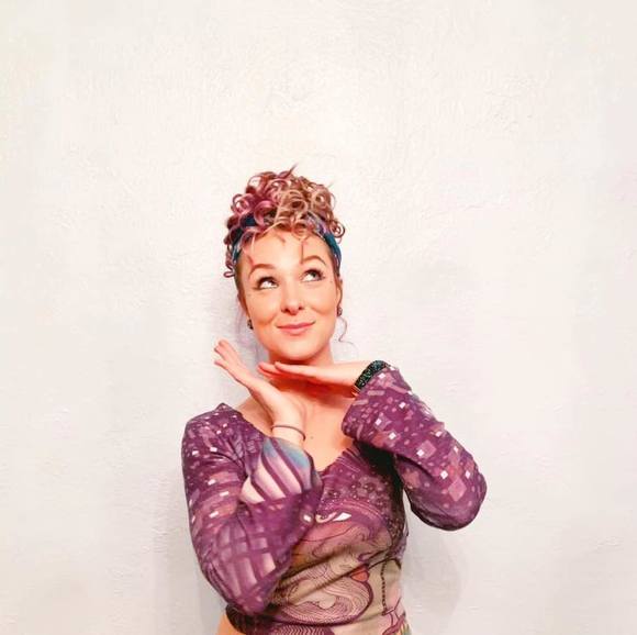 Meet your Posher, Kimberly - Picture 1 of 1